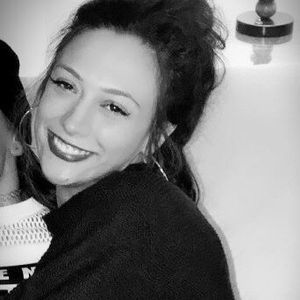 Meet your Posher, Mercedes